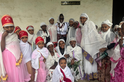 Addis Ababa: Wenchi Crater Lake Eco-Adventure & Village Tour