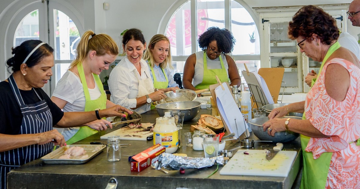 Willemstad: Chef-Led Caribbean Cooking Class with Lunch | GetYourGuide