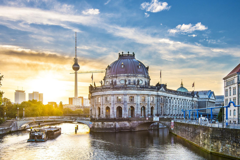 Berlin: Private Third Reich Sites Tour by Car or Foot 3 Hours Walking Tour with a Private Guide