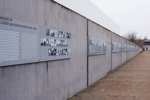 Private Tour by Car to Sachsenhausen Concentration Camp Tour with Private Car