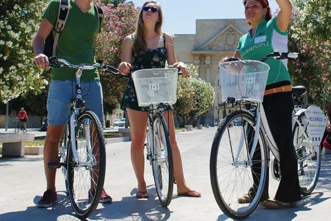 Lecce: City Highlights Guided Tour by Bike