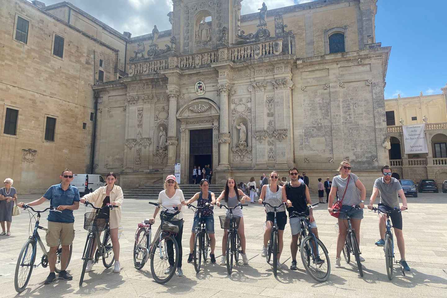 Lecce: City Highlights Guided Tour by Bike