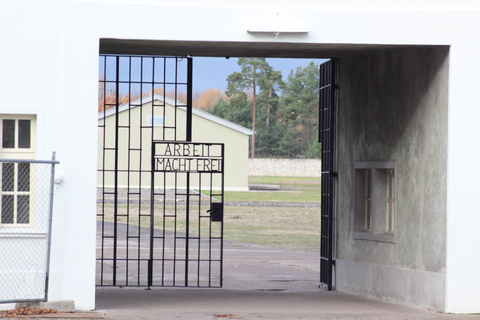 Tagestour mit privatem Fahrer: Berlin nach Potsdam &amp; Sachsenhausen