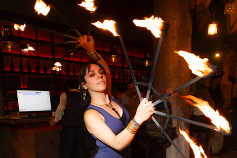 Budapest: Royal Feast Dinner with Drinks & Live Shows