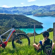 Akaroa: Guided Electric Mountain Bike Tour-Lava Loop