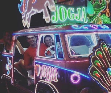 Yogyakarta: Nighttime Walk and Food Tour