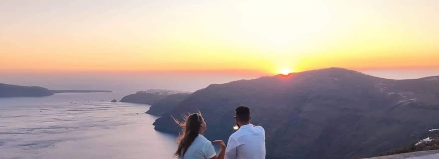 Santorin : Visite privée au coucher du soleil avec pique-nique et transfert