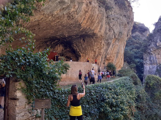 Visit Sparta Parori-Metamorfosi Sotiros-Lagadiotissa Hiking Tour in Mystras, Greece
