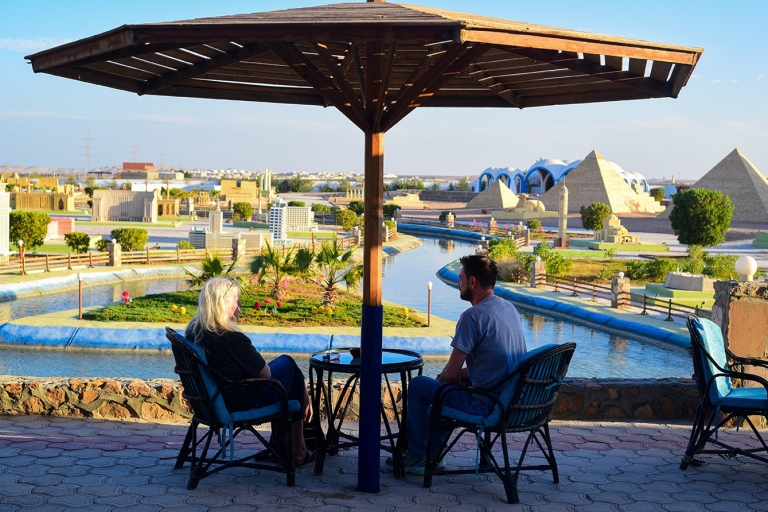 Hurghada: Mini Egipto Park con trasladosTour con traslado compartido