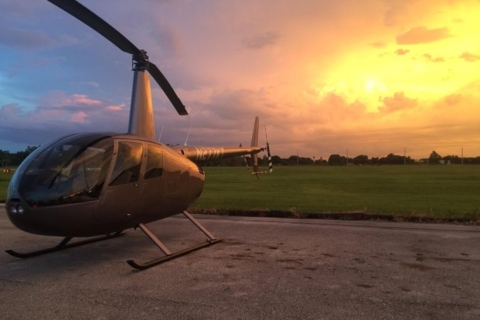 Orlando : Vol en hélicoptère dans les parcs à thème la nuitBalade de 15 minutes (parcs du centre de la Floride)