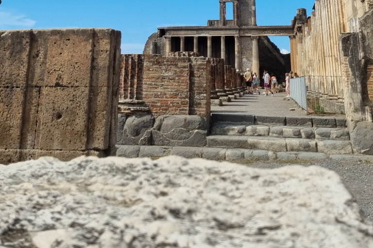 Pompeii: History and Culture Slow Tour