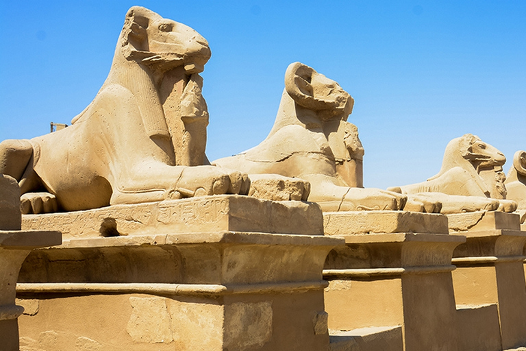 Visite de Louxor en voiture pendant 2 jours au départ d&#039;HurghadaExcursion de nuit à Louxor depuis Hurghada en bus