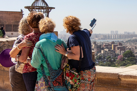 Sharm El Sheikh: Tour di un giorno al Cairo in autobus con guida e pranzoGruppo privato - Tour di un giorno al Cairo con guida e pranzo