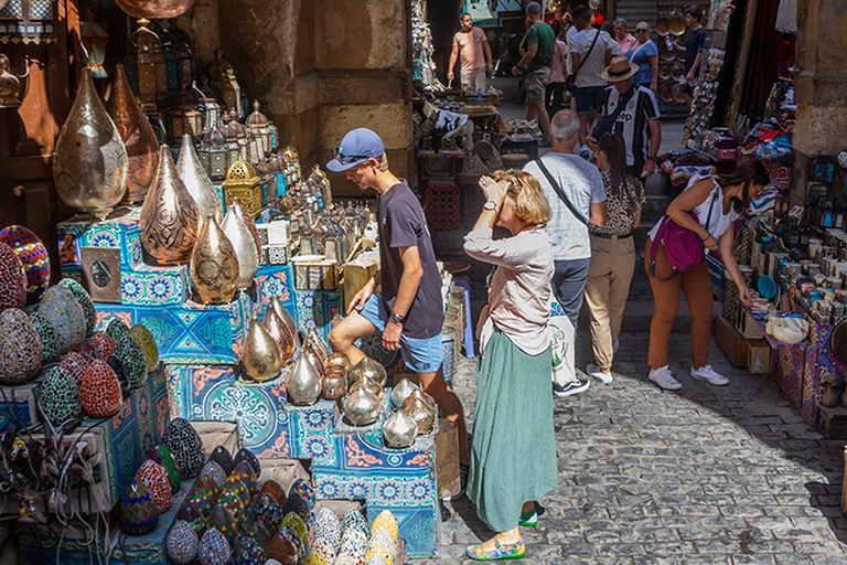 Sharm El Sheikh: Tour di un giorno al Cairo in autobus con guida e pranzoGruppo privato - Tour di un giorno al Cairo con guida e pranzo