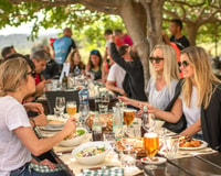Barcellona, ​​Monserrat Monastery Visit & Pranzo in una fattoria - Housity
