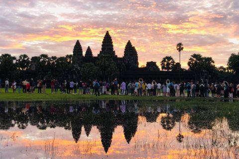 Ангкор: восход солнца и небольшой тур по храму