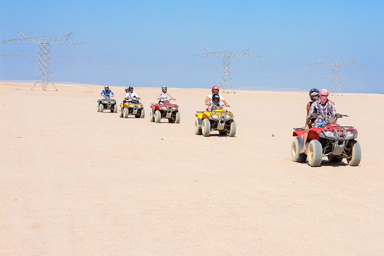 Hurghada: Tour mattutino in quad, giro in cammello e trasferimentoAlba in quad, cammello e colazione beduina