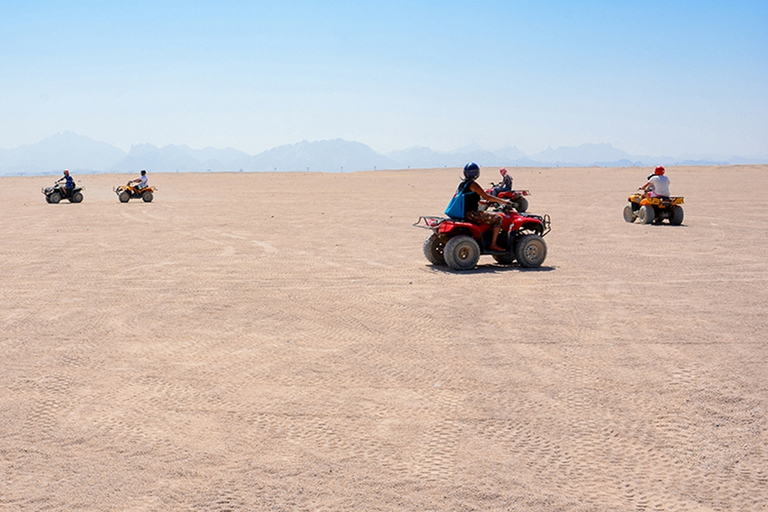 Hurghada: Tour mattutino in quad, giro in cammello e trasferimentoAlba in quad, cammello e colazione beduina