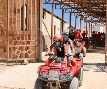Hurghada: ATV-safari, kamelenrit en bedoeïenendorpentocht