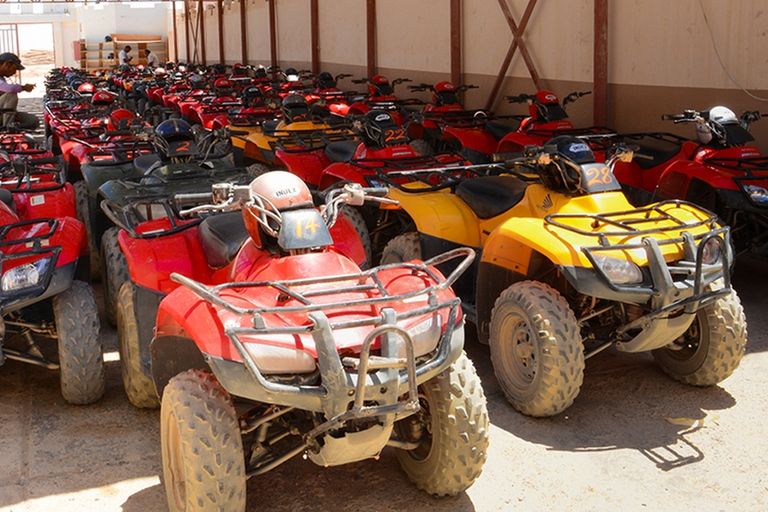 Hurghada: Privé ATV Safari, Bedoeïenendorp, kamelenritPrivé: 2H Quad - Vanuit Hurghada