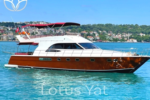 Bosporus: Highlights Private Yacht-KreuzfahrtPrivate Kreuzfahrt mit Treffpunkt in Bebek