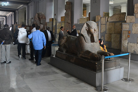 Il Cairo/Giza: Tour guidato delle piramidi, della sfinge e del museo egizioTour condiviso senza biglietti e pranzo