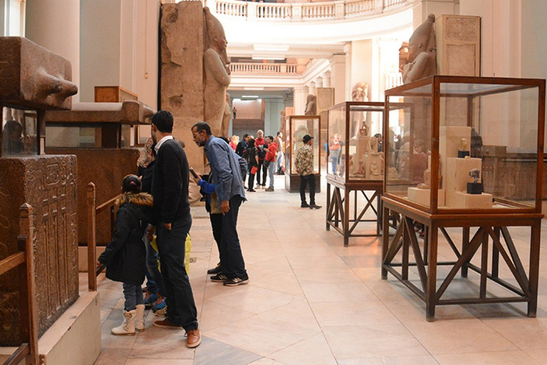 Caïro/Gizeh: Rondleiding Piramides, Sfinx en Egyptisch MuseumPrivétour zonder kaartjes en lunch