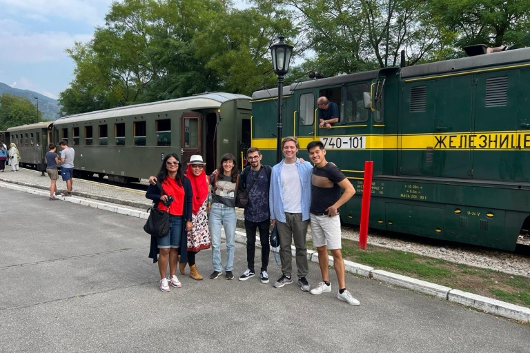 Belgrado: Mokra Gora, Drvengrad, en Šargan 8-spoorwegMokra Gora, Drvengrad en Sargan 8 Railroad Tour - privé