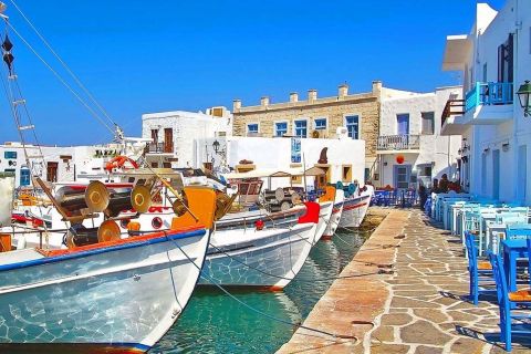 From Naxos: Private Boat Trip to Paros Island