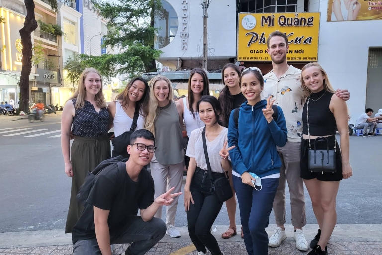 Ciudad Ho Chi Minh: tour privado de comida callejera local en moto
