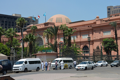 Cairo/Giza: Egyptian Museum and Khan el-Khalili Guided TourPrivate Tour Without Tickets and Lunch