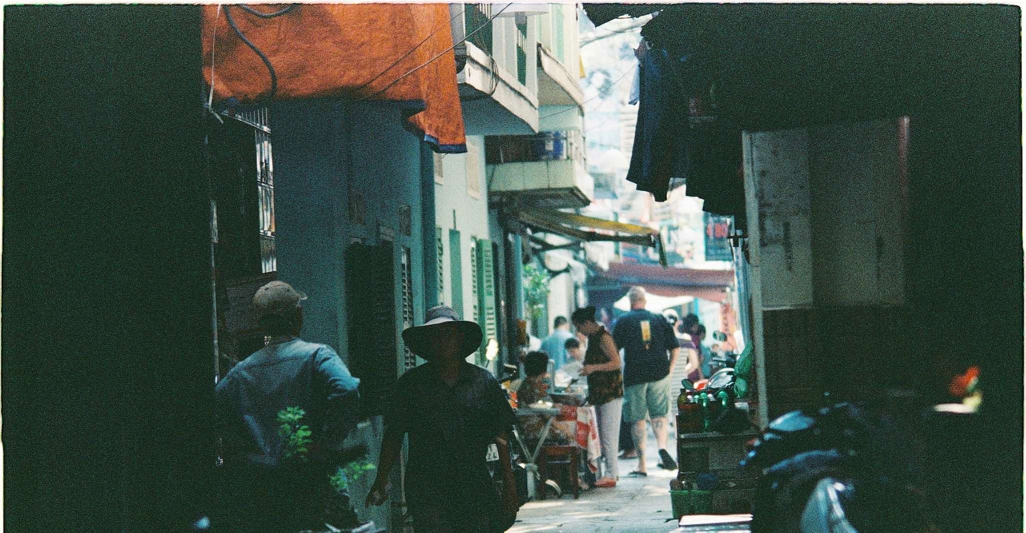 Saigon, gemmes cachées et café avec étudiant local - Hizvo
