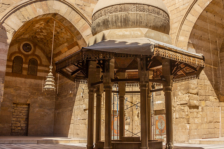 El Cairo: Visita guiada a la Ciudadela de Salah El Din y al Antiguo Bazar de El CairoTour privado sin entradas y comida