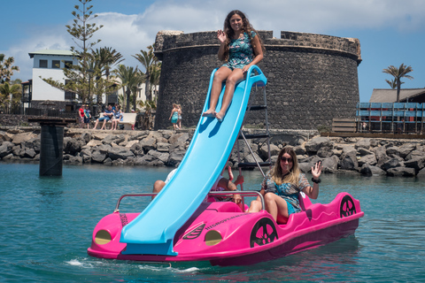 Caleta de Fuste: Pedalo with slide rental1-Hour Pedalo Rental