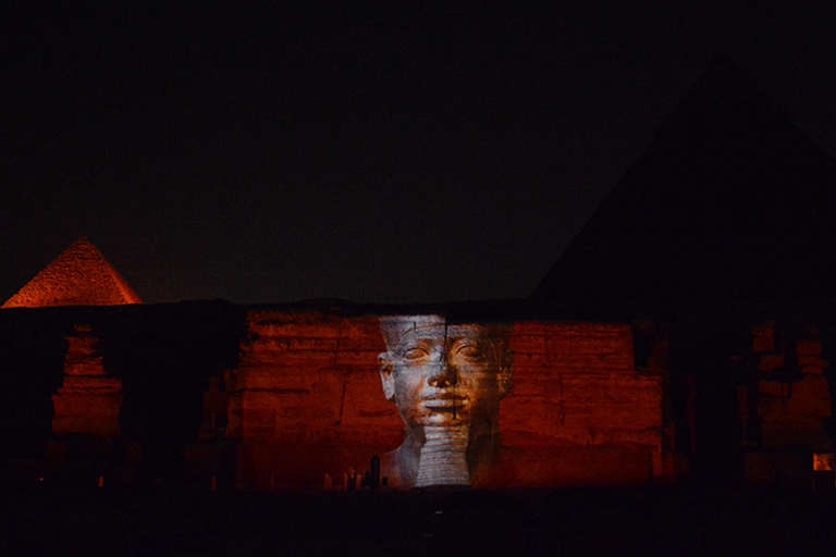 Cairo: Show de som e luz das pirâmides VIP com traslado particular