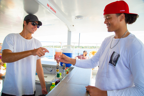 St. Maarten: Full-Day Catamaran Sail to Prickly Pear Cays