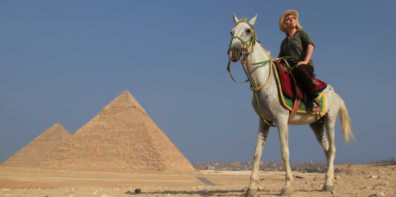 Giza: Ekskursija arabų žirgais aplink Gizos piramides