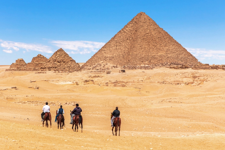 Giza: Tour a cavallo arabo intorno alle piramidi di GizaCavalcata vista Piramidi ( Senza ingresso: vista da lontano).