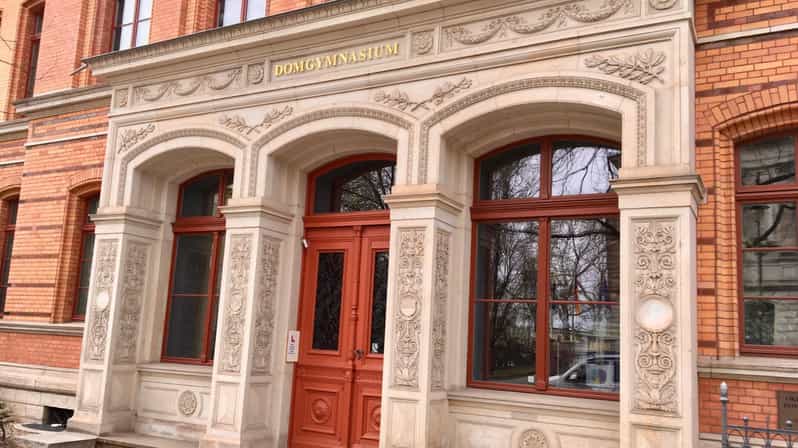 Magdeburg Hegelstraße, Selbstgeführter Spaziergang entlang der
