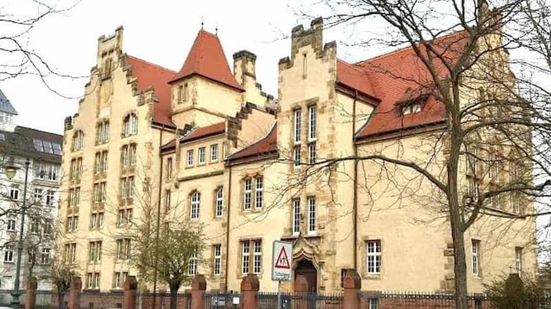 Magdeburg Hegelstraße, Selbstgeführter Spaziergang entlang der