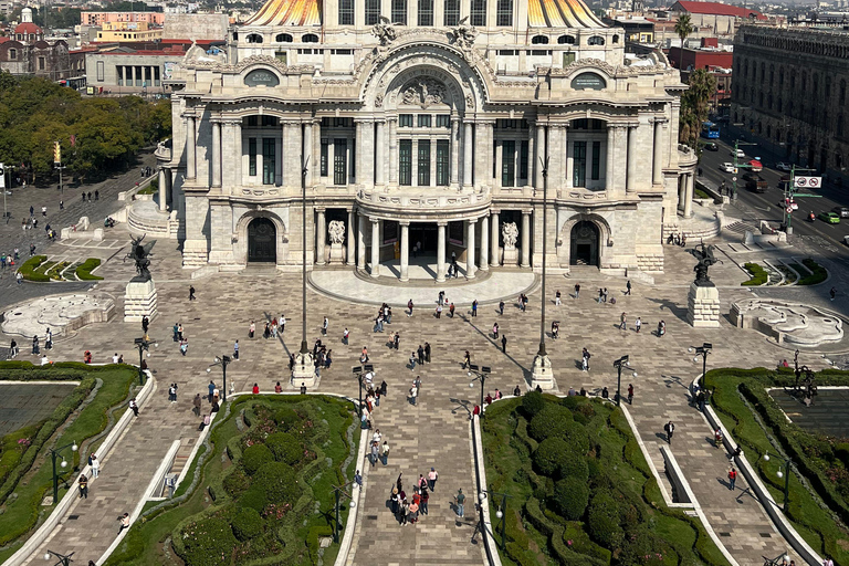 Mexico City: Cable Car, Forest & Centro Bike Tour