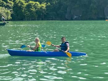 Hanoi: Roundtrip Halong Bay Islands, Caves, Kayaking & Lunch
