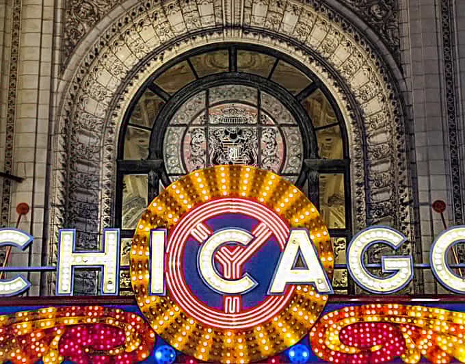 Chicago Roaring '20s, Art Deco, and Gangsters Walking Tour GetYourGuide