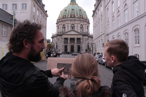 Kopenhagen: self-guided Amalienborg Palace Mystery TourRondleiding in het Deens