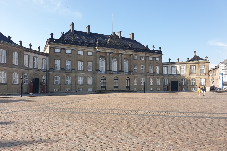 Copenhague: tour autoguiado del misterio del palacio de AmalienborgTour en danés