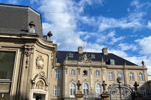 Copenhague: visite mystère du palais d'Amalienborg autoguidéeVisite en danois