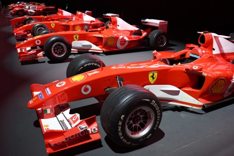 Z Mediolanu: cały dzień Ferrari z lunchemZ Mediolanu: prywatne muzeum Ferrari i więcej wycieczek z lunchem?