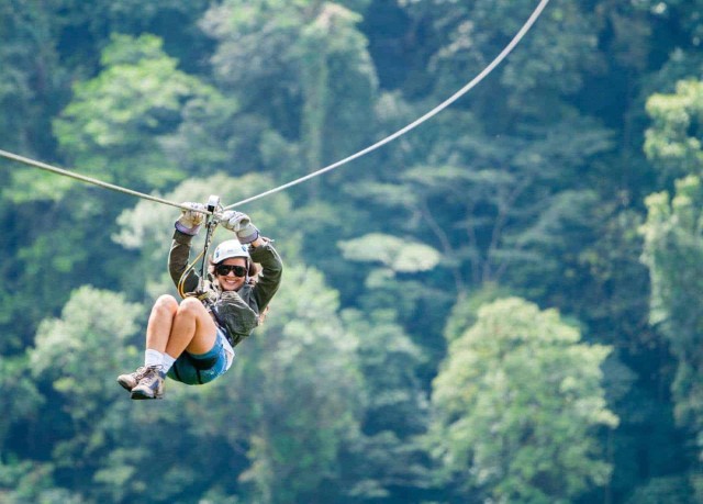 Monteverde: begeleide Cloud Forest Canopy Tour met zip-voering