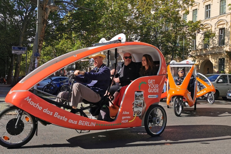 Berlin: Festival des Lumières LightSeeing Bike Taxi TourVisite d'une heure et demie depuis Alexanderplatz