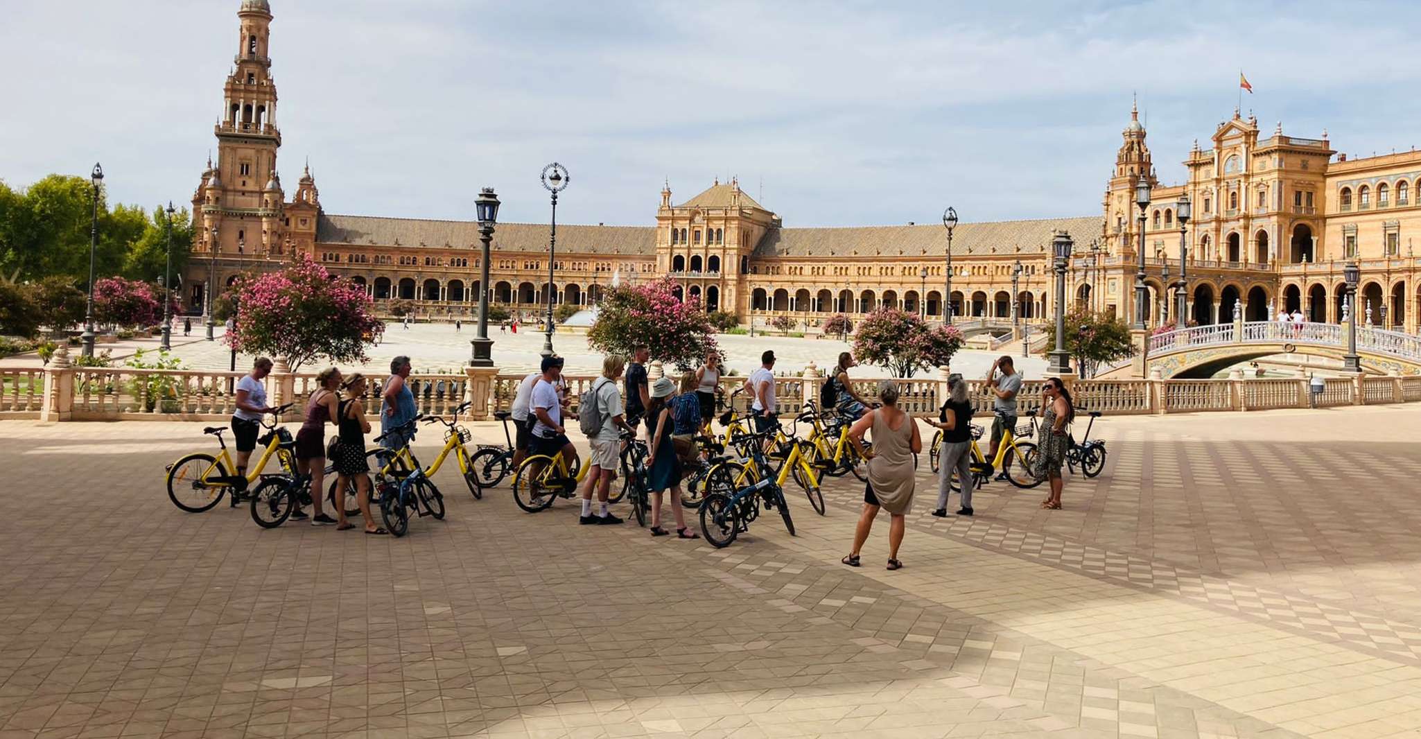 Siviglia, visita guidata della città E-bike Tour - Hizvo